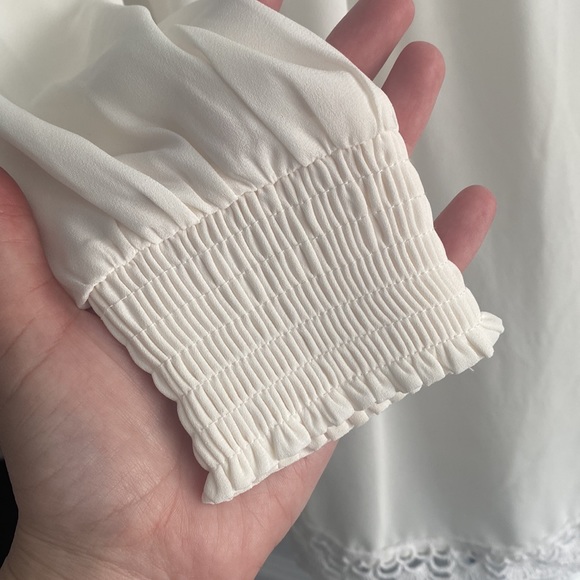 Express Blouse - Picture 3 of 5